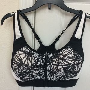 Sports bra with zip up front